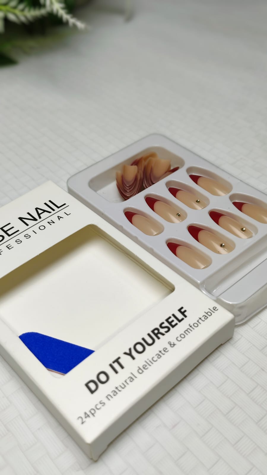 15 in 1 Press On Nails Set | Reusable False Nails for Women