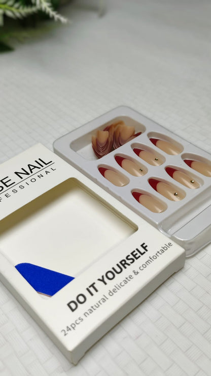 15 in 1 Press On Nails Set | Reusable False Nails for Women
