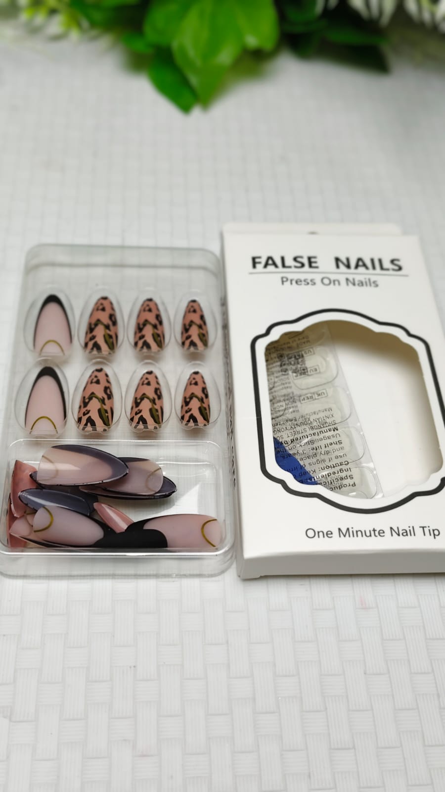 12 in 1 Press On Nails Set | Reusable False Nails for Women
