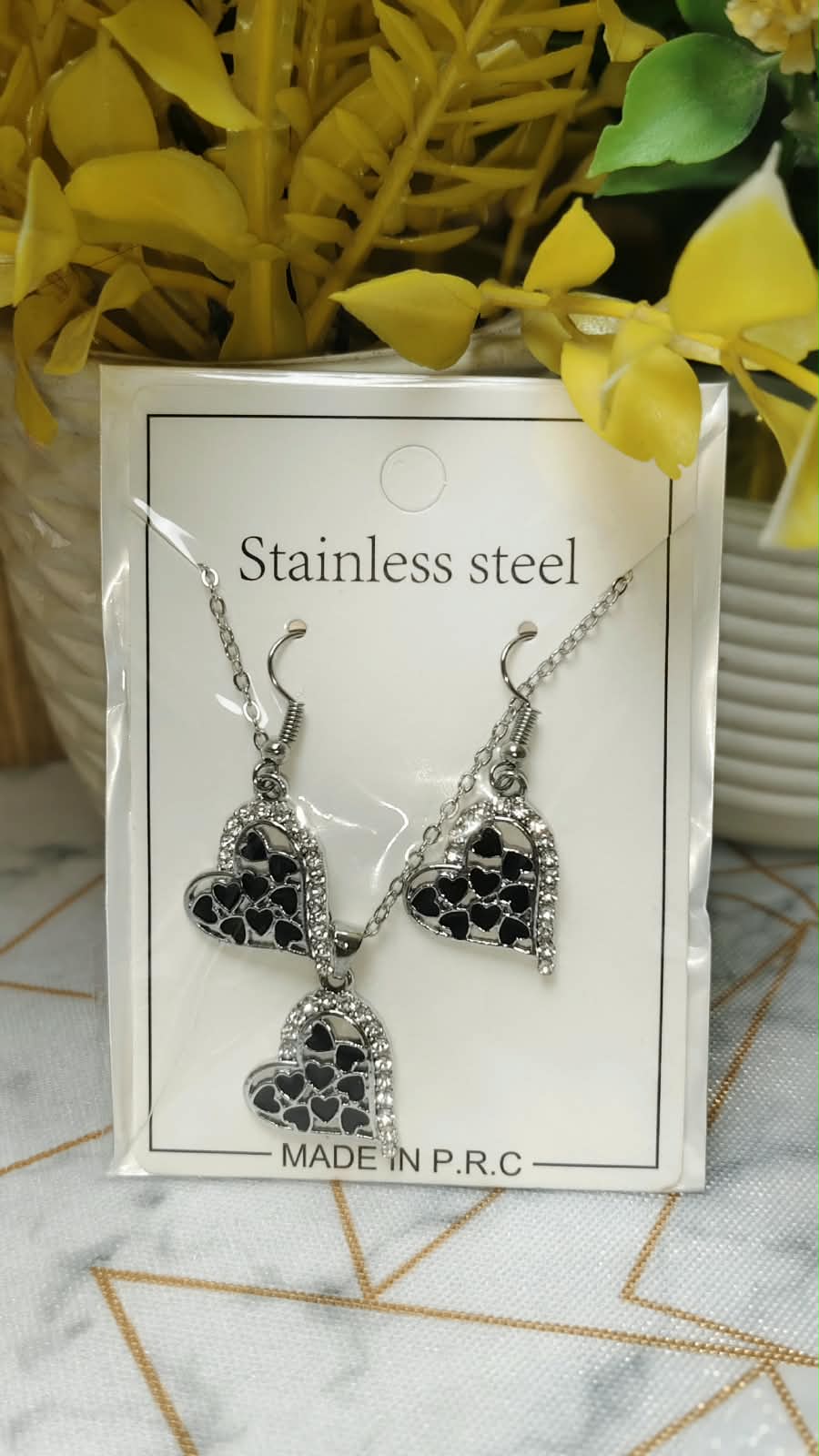 Azaadi Deal – 15-Piece Random Fashion Jewelry Set for Women | Trendy Necklace, Earrings & Accessories Combo