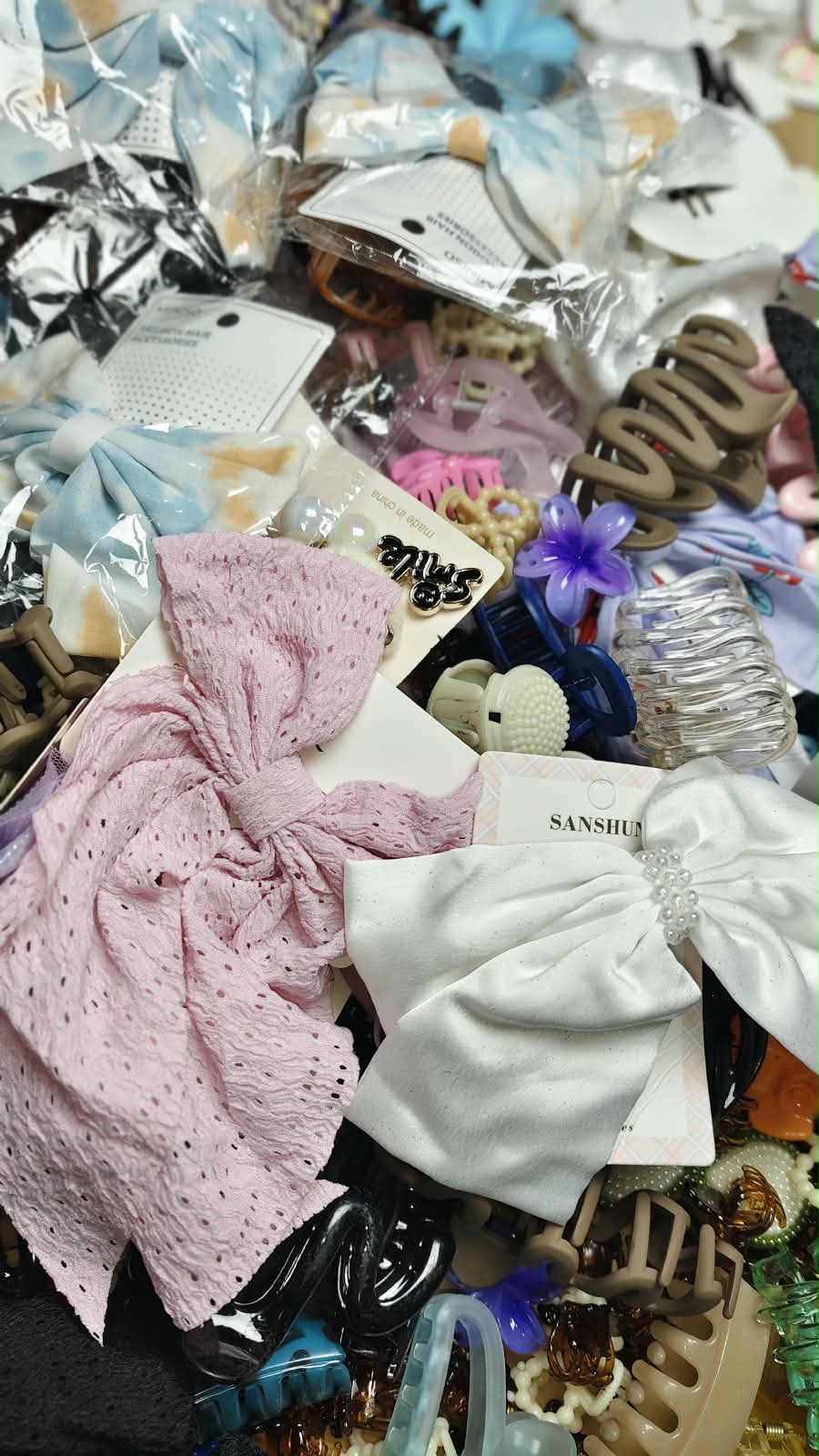 Mother Daughter Hair Accessories Deal – Half KG Hair Clips, Claw Clips & Bows