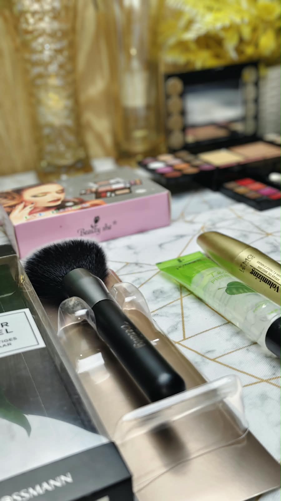 50% OFF Professional Makeup Kit for Women – All-in-One Makeup Set with Eyeshadow, Foundation, Blush & Lip Colors