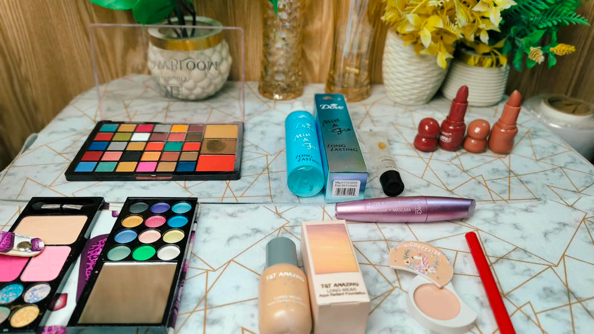 Boost Deal – 50% OFF Makeup Bundle | Eyeshadow, Foundation, Primer & Lipstick