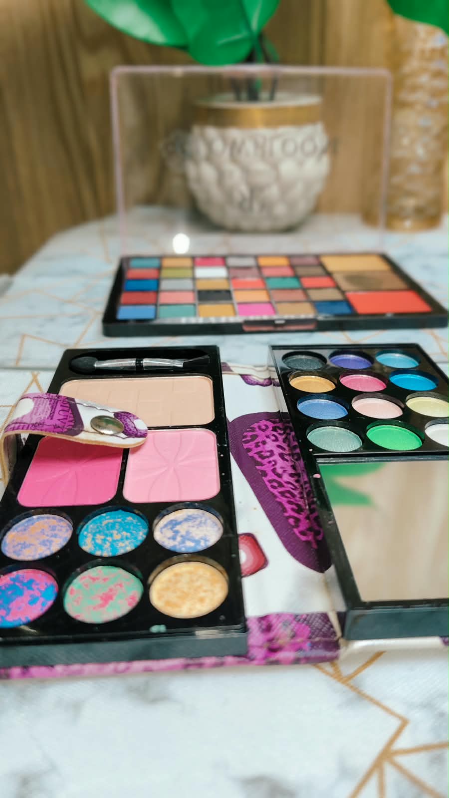 Boost Deal – 50% OFF Makeup Bundle | Eyeshadow, Foundation, Primer & Lipstick