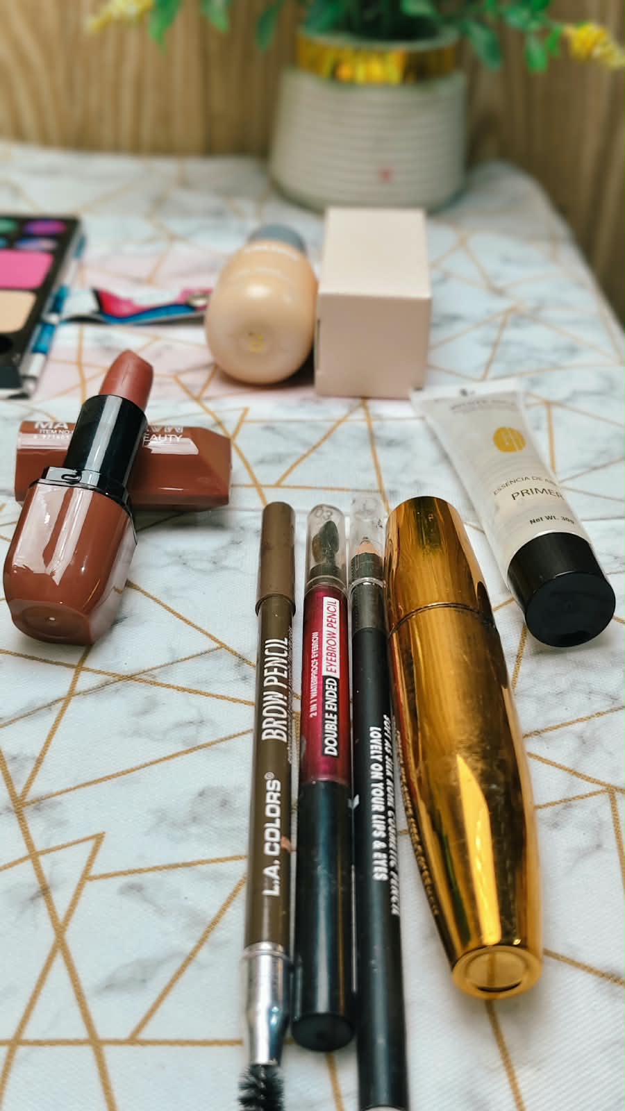 FOREVER Makeup & Beauty Bundle – Makeup Kit, Lipstick, Eye Makeup & Press-On Nails