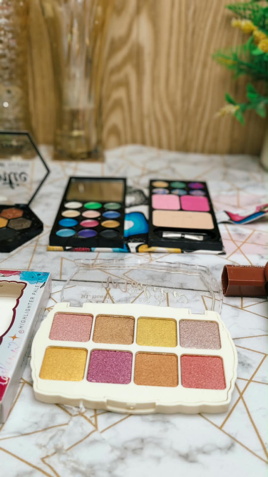 FOREVER Makeup & Beauty Bundle – Makeup Kit, Lipstick, Eye Makeup & Press-On Nails