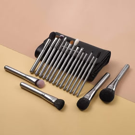 MAGICIAN SERIES 18 COMPLETE BRUSH KIT